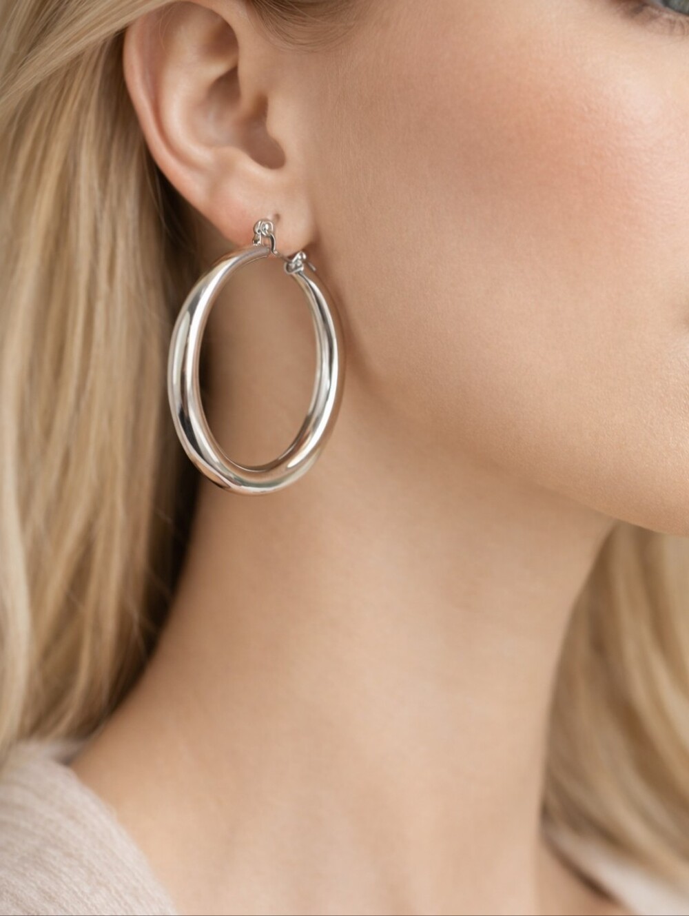 Lori's Gifts Stylish Elegant Silver tone Hoop Earrings - Women's Fashion Jewelry